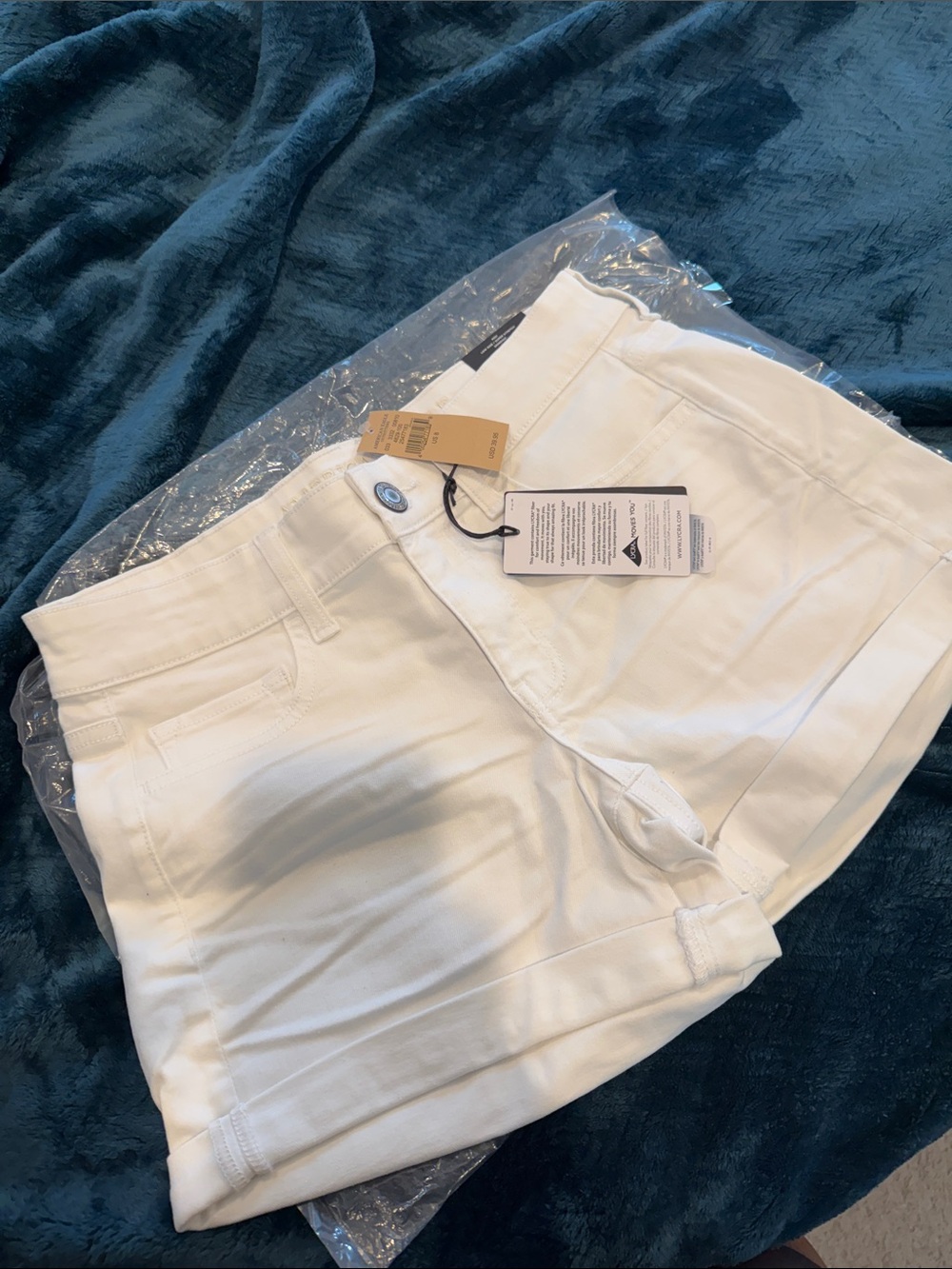 Women’s White High-Rise Stretch Shorts
